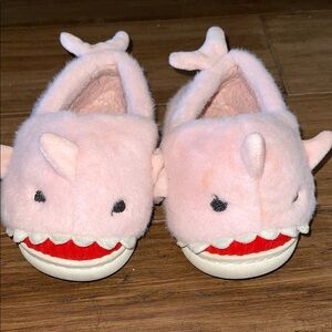 Kids Pink Plush Shark Slippers - Cozy Indoor Shoes